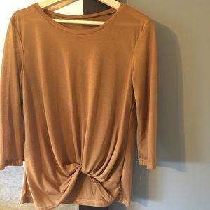 ➡️ 3 for $25. Long sleeve top